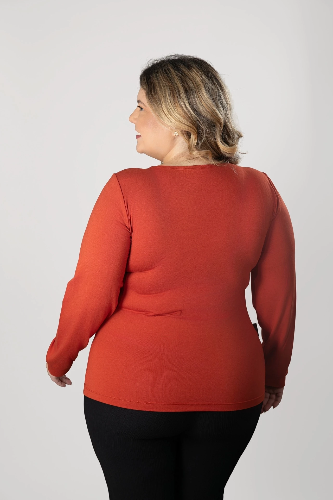 REF : 2905 BLUSA  PLUS  SIZE MANGA  LONGA COM PUNHO  VISCO BALI
