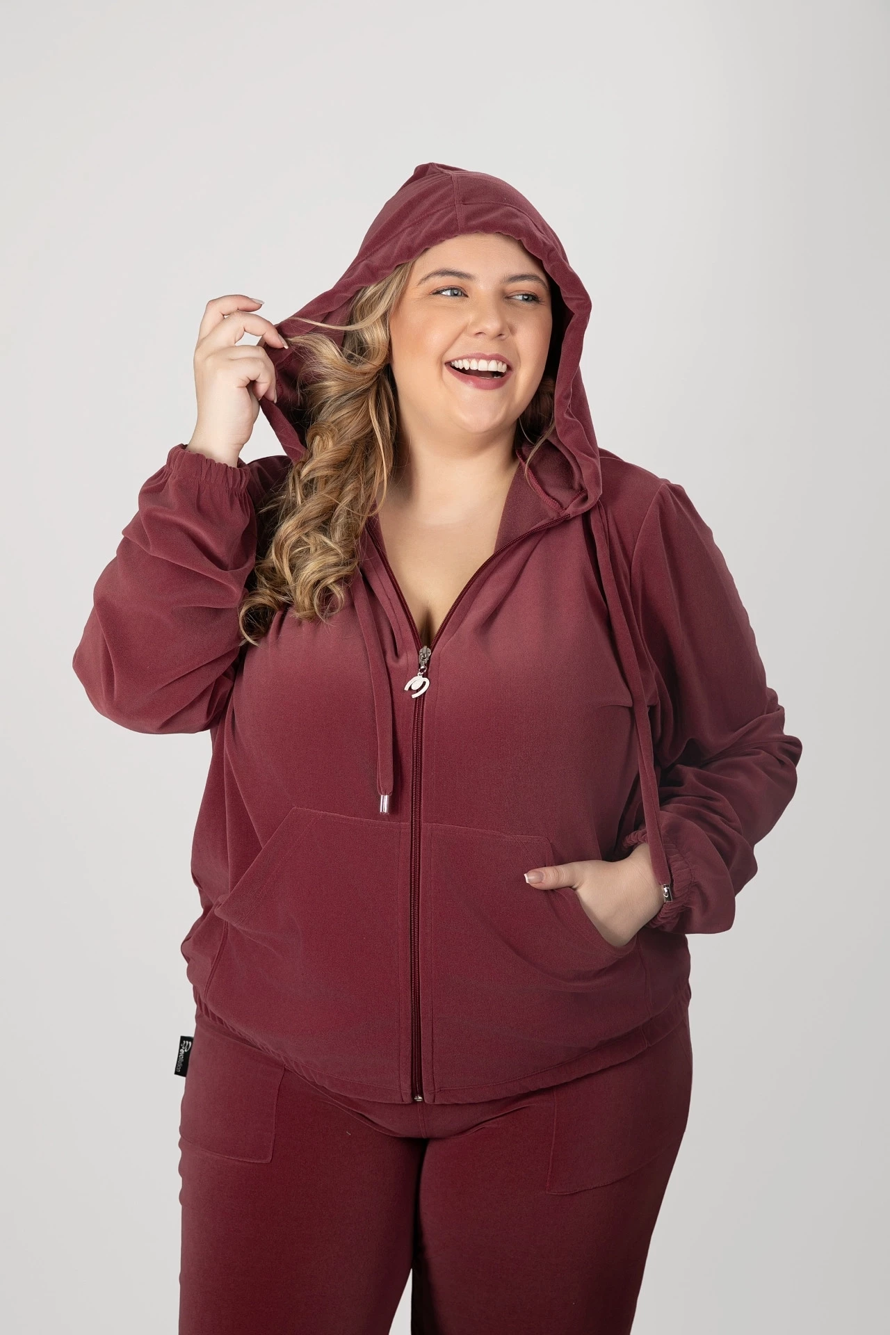 REF : 2896 JAQUETA  PLUS SIZE PLUSH CANGURU