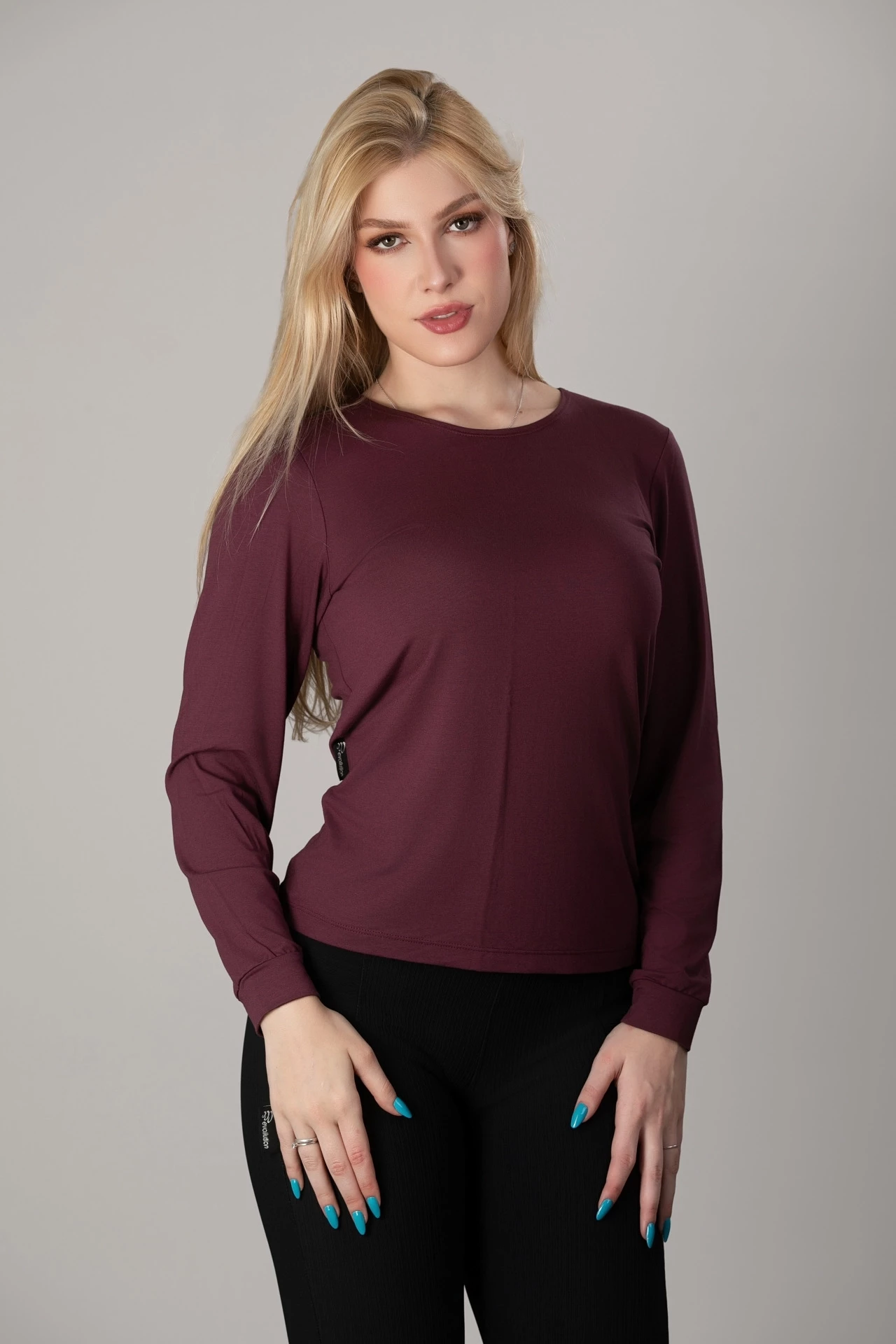 REF : 2903 BLUSA  MANGA  LONGA COM PUNHO  VISCO BALI